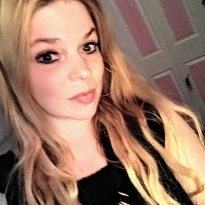 Meet your Posher, Lori a lynn